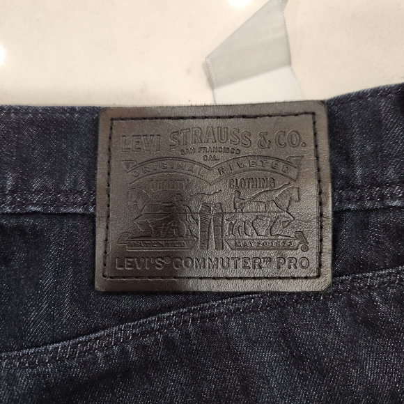 Levis Jeans Mens Size 30x34 Blue Commuter Pro Straight Stretch Reflective NWOT - Picture 7 of 16